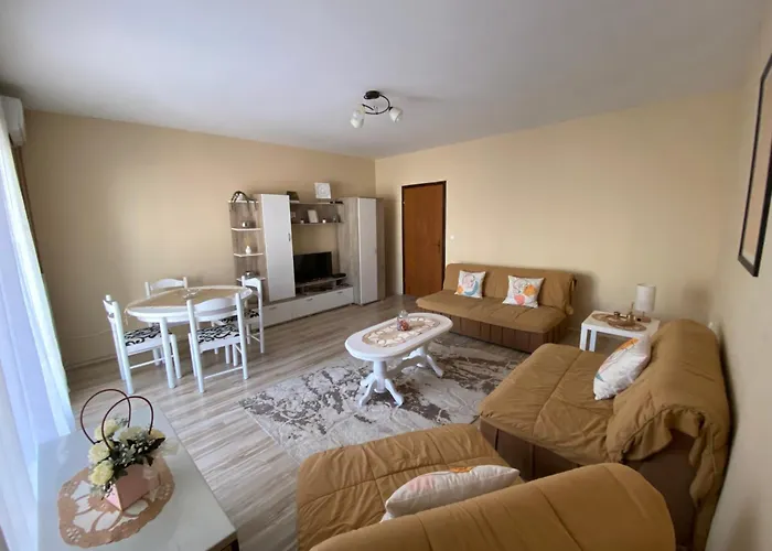 Dora Prázdninový dům *