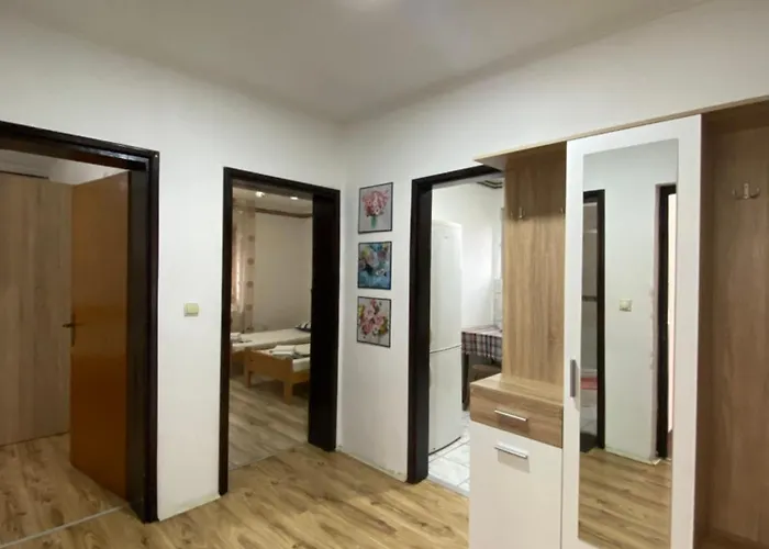 Dora Prázdninový dům